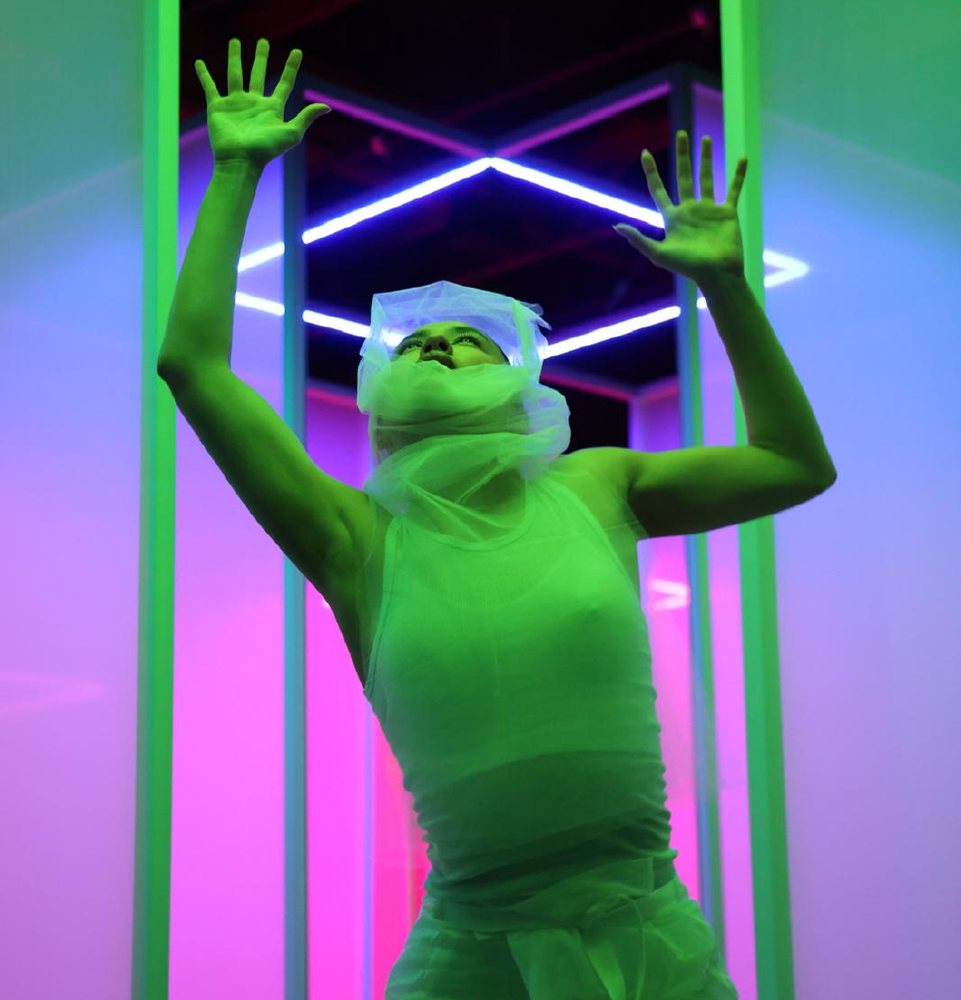 A/VOID, image 3 of 3